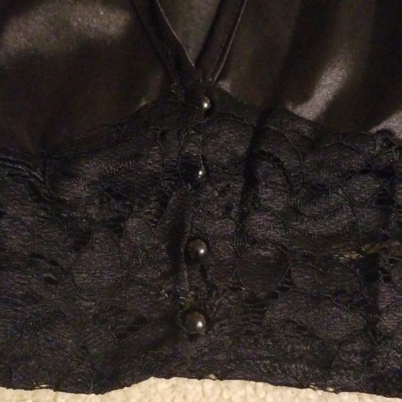 ⭐ Hot & Sexy Black Deep V Long Sleeve Crop Top - Picture 6 of 8